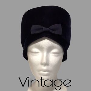 Vintage Blue Velvet Hat with‎ Front Bow